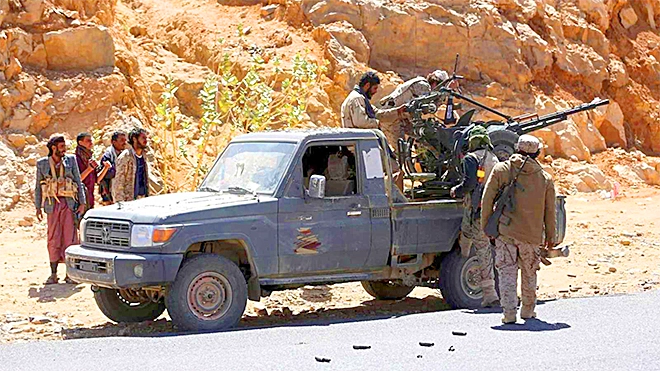 اندلاع معارك شرسة بين القوات الجنوبية والحوثيين في لحج